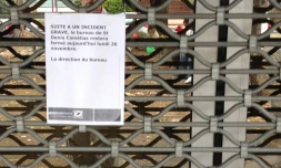 Un guichetier agressé