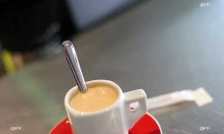 café