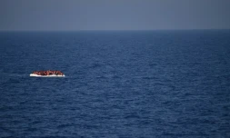 Au moins 29 personnes sont mortes et 150 ont été secourues mercredi par des sauveteurs aprÚs le naufrage d'un navire de migrants en Méditerranée