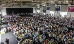 Le traditionnel repas du troisième âge se déroulait de mardi 12 décembre 2017 dans la commune du Port à la Halle des manifestations.