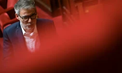 Olivier Faure, député du groupe "Socialistes et Apparentés", assiste à un vote sur une motion de censure déposée par le parti "Les Ecologistes" à l'Assemblée nationale, à Paris, le 6 juillet 2026 ( AFP / JULIEN DE ROSA )