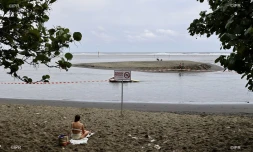  L'Etang-Salé : l'îlot éphémère est toujours là 