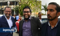 Nad Sivaramen, directeur des Publications de La Sentinelle, les journaliste Axcel Chenney et Yasin Denmamode.