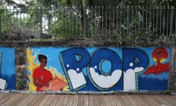 Saint-Denis : thÚme central de lékol POP lo kaf lé pa in kouler, lo kaf lé in valér