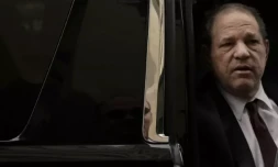 Le producteur amĂ©ricain Harvey Weinstein arrive Ă la Cour suprĂȘme de Manhattan, Ă New York, aux Etats-Unis, le 20 fĂ©vrier 2020 ( AFP / TIMOTHY A. CLARY )