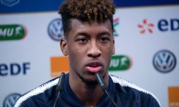 L'attaquant français Kingsley Coman en conférence de presse à Clairefontaine-en-Yvelines le 20 mars 2019