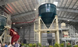Pierrefonds : un centre de revalorisation du verre inauguré, le premier à La Réunion 