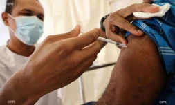 inauguration centre de vaccination pierrefonds