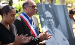 Saint-Pierre : les employés et élus rendent hommage à Michel Fontaine
