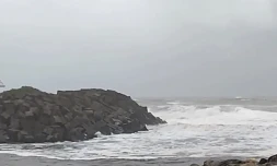 Cyclone Batsirai : le calme de l'intérieur du Port de Sainte-Marie