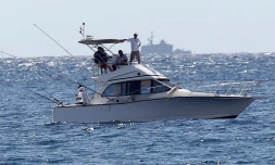 Mercredi 28 Septembre 2011Opération de pêche de requins autorisée par la préfecture devant Boucan Canot