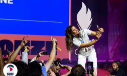 JO- 2024 : la surfeuse Johanne Defay acclamée au Club France