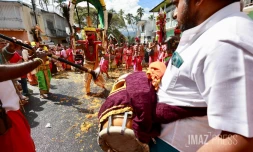 Cavadee : les fidèles célèbrent le dieu tamoul Muruga à Saint-Paul
