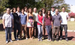 Des élèves ingénieurs à Singapour