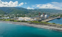 Un an après sa conversion, la centrale de Port-Est "dépasse les attentes environnementales"