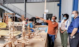 Cinor : derniÚre vente solidaire de l'année à la Ressourcerie