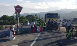 Gilets jaunes: barrage filtrant sur le Rond-point du Sacré-Coeur