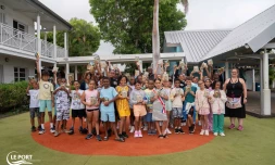  Le Port : distribution d’agendas scolaires aux élèves de CM1 et CM2