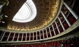 Quelques parlementaires durant le débat sur le budgert à l'Assemblée nationale, à Paris 15 janvier 2026 ( AFP / Anne-Christine POUJOULAT )