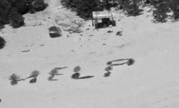 "Help" : des naufragés secourus sur une ßle du Pacifique grùce à un message sur le sable