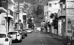 Saint-Denis rue vide