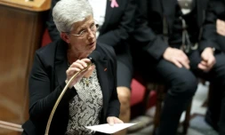 La ministre de la Santé GeneviÚve Darrieussecq, s'exprime lors d'une séance de questions au gouvernement à l'Assemblée nationale, à Paris, le 15 octobre 2024 ( AFP / ALAIN JOCARD )