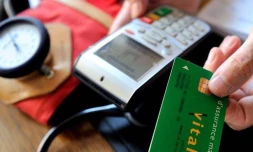 Le Sénat, à majorité de droite, a rejeté vendredi le tiers payant généralisé, une mesure phare du projet de loi santé vivement critiquée par les médecins