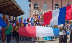 jeux des iles manifestation drapeau mayotte