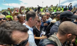 Ministre des outre mer et le préfet à gillot