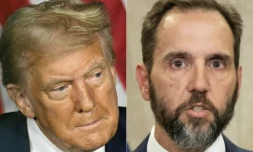 Combinaison de photos créée le 2 octobre 2024 montrant (à gauche) l'ex-président américain et candidat républicain Donald Trump à Milwaukee, aux Etats-Unis, le 1er octobre 2024 et (à droite) le procureur spécial Jack Smith au ministère de la Justice à Washington le 1er août 2023 ( AFP / Jim WATSON )