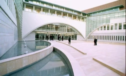 La cour du Palais de Justice de Besançon, le 26 février 2003
