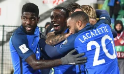 Le milieu de terrain des Bleus Blasie Matuidi (c), buteur face à la Bulgarie, le 7 octobre 2017 à Sofia