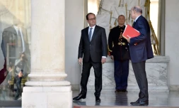 François Hollande à la sortie du conseil des ministres le 12 octobre 2016 à l'Elysée à Paris
