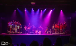  Le Port : 600 élèves en concert au Kabardock avec le projet chorale "Drôles d’oiseaux" 