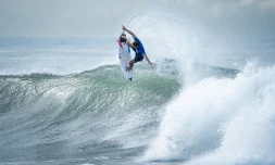 Mondiaux de surf : le surfeur réunionnais Jorgann Couzinet termine à la 6ème place