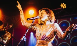 Bisik - LaValise & Tine Poppy