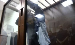 Dalerdjon Barotovich Mirzoyev, l'un des quatre hommes inculpés pour l'attentat de Moscou, comparaßt devant un tribunal de la capitale russe, le 24 mars 2024 ( AFP / TATYANA MAKEYEVA )