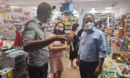 Emmanuel Séraphin rencontre les commerçants du centre-ville pour les fêtes de fin d'année