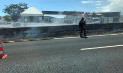 Incendie terre plein central Pierrefonds
