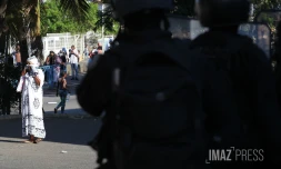 Dimanche 9 Octobre 2011Calme précaire à Mayotte