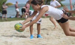 Coup d\'envoi de la première étape du Beach rugby océan Indien