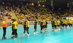Saint-Pierre : l’équipe de handball file en finale après une victoire serrée 