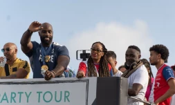 Arrivée à Pointre-à-Pitre du quintuple champion olympique Teddy Riner ce mardi 6 août 