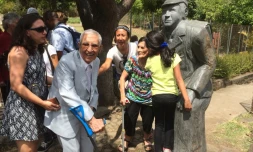 Statue - Ivrin Pausé, Facteur de Mafate