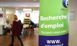 Un panneau promeut le site internet de Pôle Emploi dans une agence de Montpellier, le 27 avril 2016