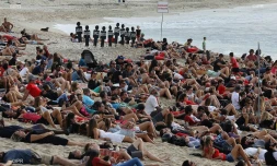 Hommage victimes requins 