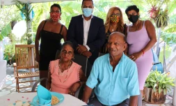 Saint-Leu : les époux Maricaoudin fêtent leurs noces d'orchidée 