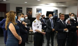 Macron annonce une "indemnité spécifique" pour les policiers travaillant la nuit