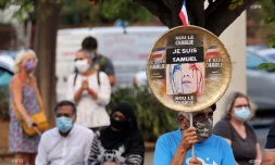 Rassemblement parvis droits de l'homme champ fleuri professeur histoiree Samuel Paty 20 octobre 2020