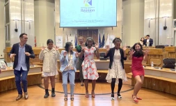 Le conseil départemental des jeunes découvre le destin de Marcelia, dans le cadre projet "Rugby solidaire"